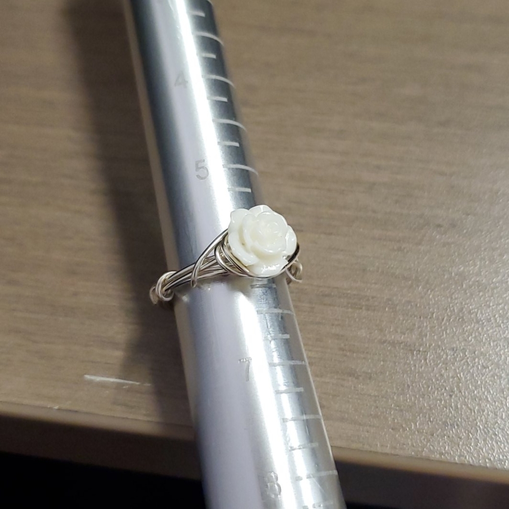 Ring - Picture 3 of 4